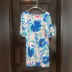 Mini dress ruffle sleeves